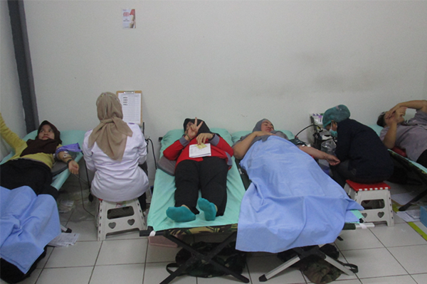 SEID employees donate blood Phot