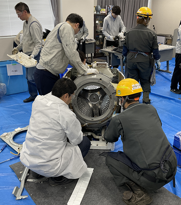 Dismantling a front-loading washing machine pic