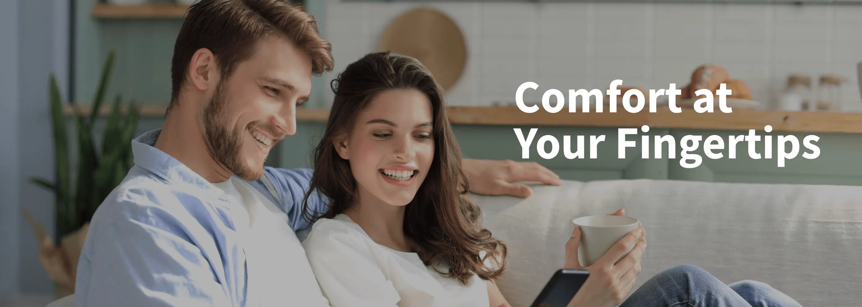 Sharp Air App Key Visual Image | A Couple Using Sharp Air App